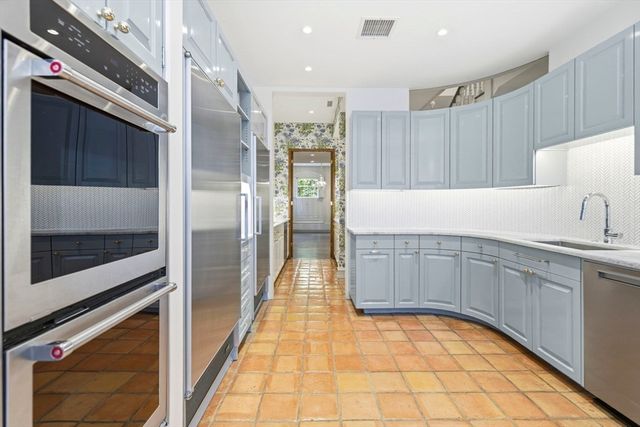122 Marlborough Street, Boston, MA 02116