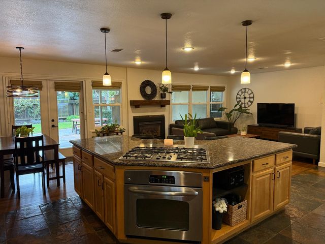 1214 Purdue Ave, Modesto, CA 95350