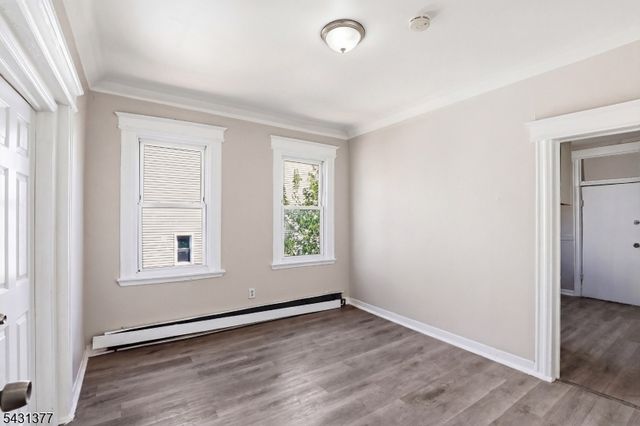 184 W Runyon St, Newark City, NJ 07108