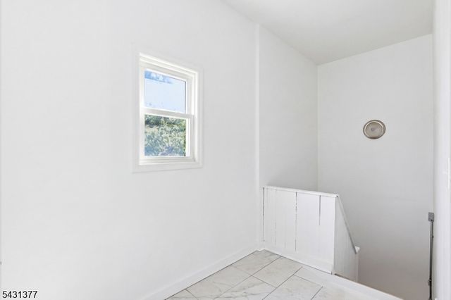 184 W Runyon St, Newark City, NJ 07108
