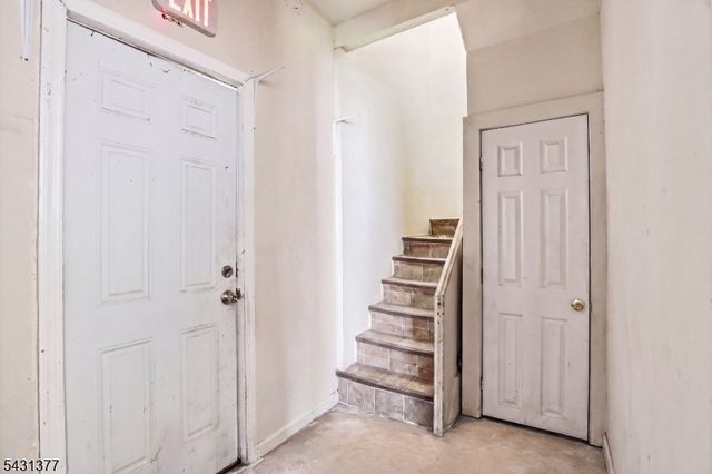 184 W Runyon St, Newark City, NJ 07108