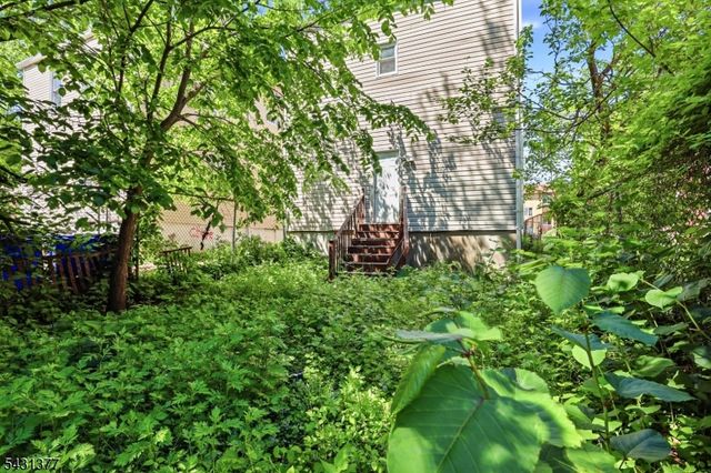 184 W Runyon St, Newark City, NJ 07108