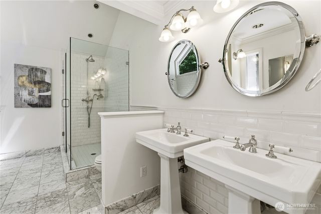 13555 NE 54th Place, Bellevue, WA 98005