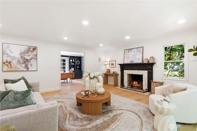 13555 NE 54th Place, Bellevue, WA 98005
