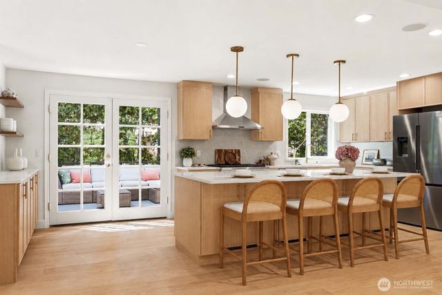 13555 NE 54th Place, Bellevue, WA 98005