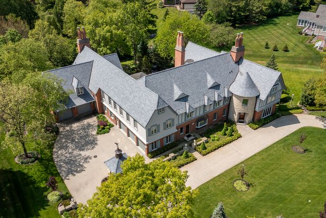 1661 Balmoral Lane, Inverness, IL 60067