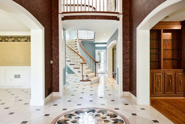 1661 Balmoral Lane, Inverness, IL 60067