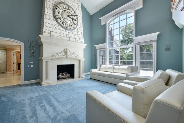 1661 Balmoral Lane, Inverness, IL 60067