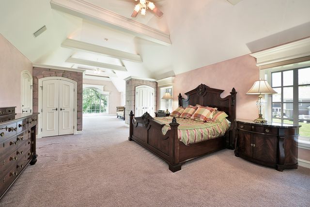 1661 Balmoral Lane, Inverness, IL 60067