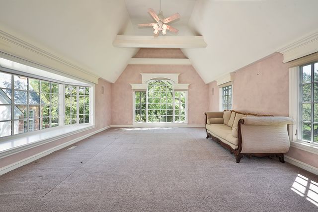 1661 Balmoral Lane, Inverness, IL 60067