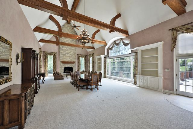 1661 Balmoral Lane, Inverness, IL 60067