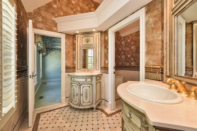 1661 Balmoral Lane, Inverness, IL 60067