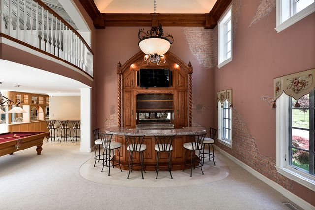 1661 Balmoral Lane, Inverness, IL 60067