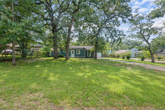 5900 Crawford Lane E, Forest Hill, TX 76119