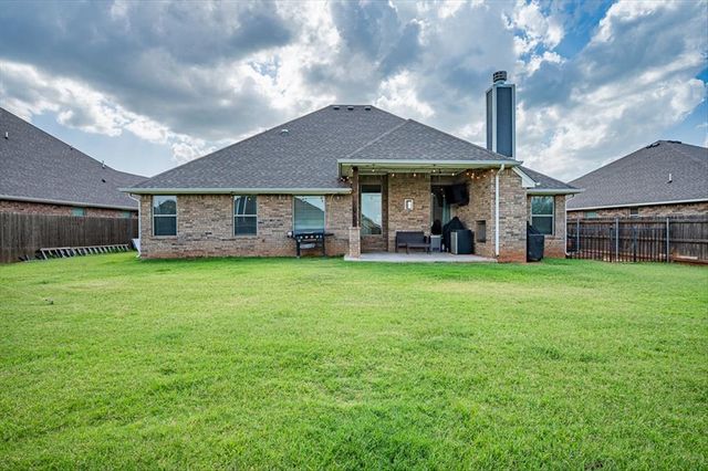 628 Red River Drive, Yukon, OK 73099