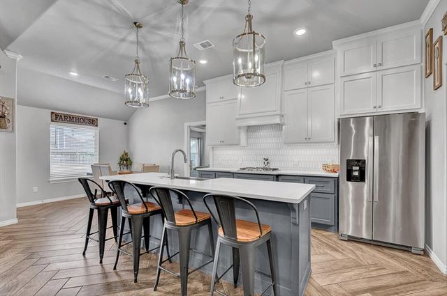 628 Red River Drive, Yukon, OK 73099
