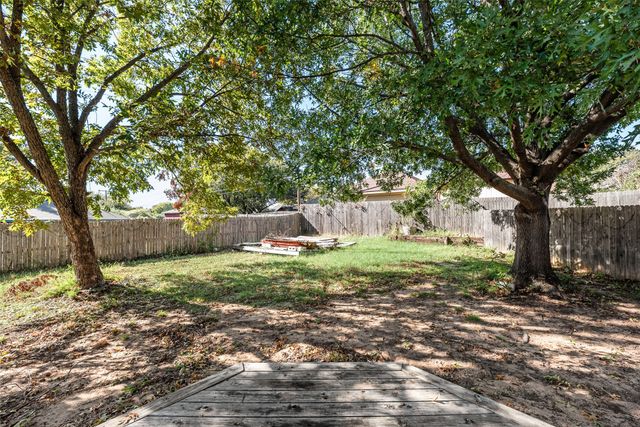 4102 Autumn Ridge Court, Arlington, TX 76016