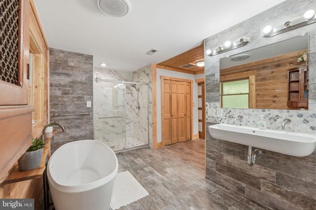 8 HOPE VALLEY LN, Stafford, VA 22554