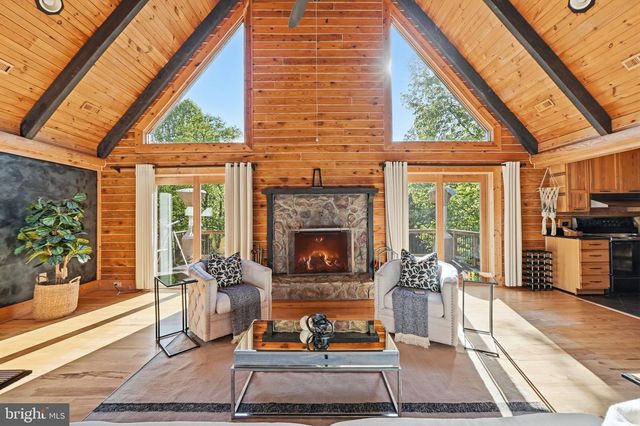 8 HOPE VALLEY LN, Stafford, VA 22554