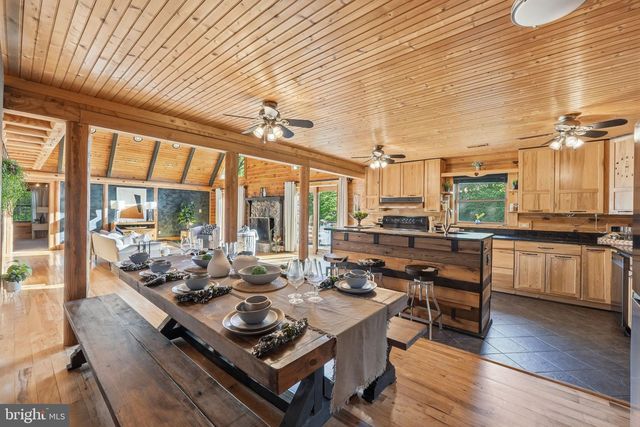 8 HOPE VALLEY LN, Stafford, VA 22554