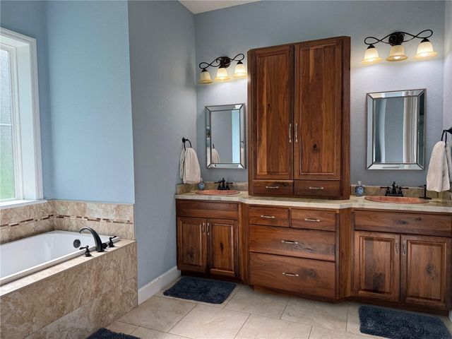 12501 N US HIGHWAY 27, Ocala, FL 34482