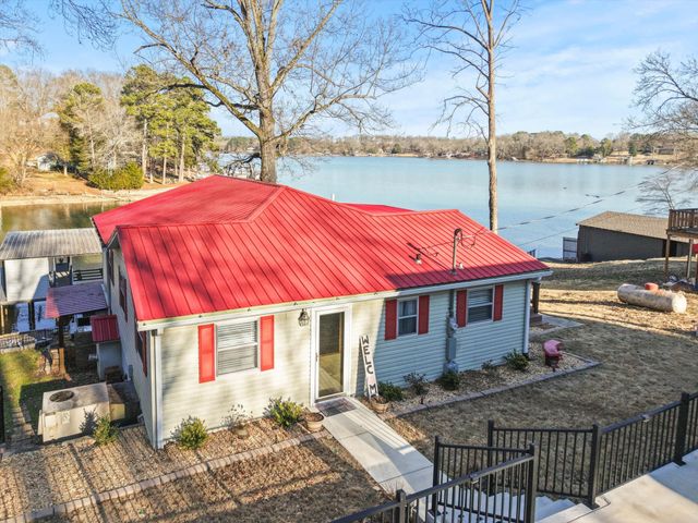 500 Elk River Shores Dr, Rogersville, AL 35652