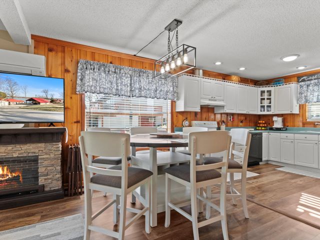 500 Elk River Shores Dr, Rogersville, AL 35652