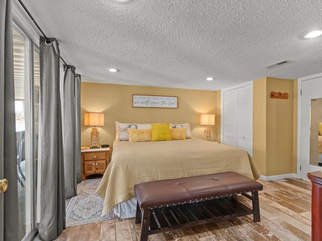 500 Elk River Shores Dr, Rogersville, AL 35652