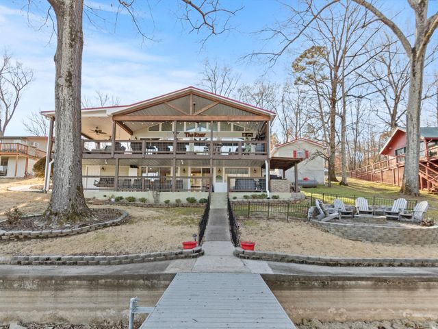 500 Elk River Shores Dr, Rogersville, AL 35652