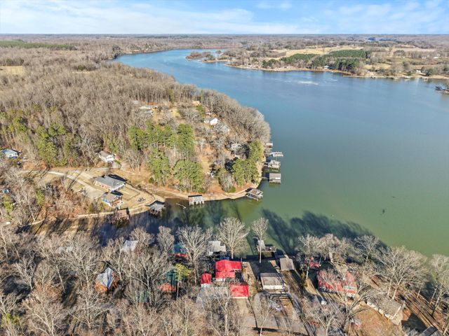 500 Elk River Shores Dr, Rogersville, AL 35652