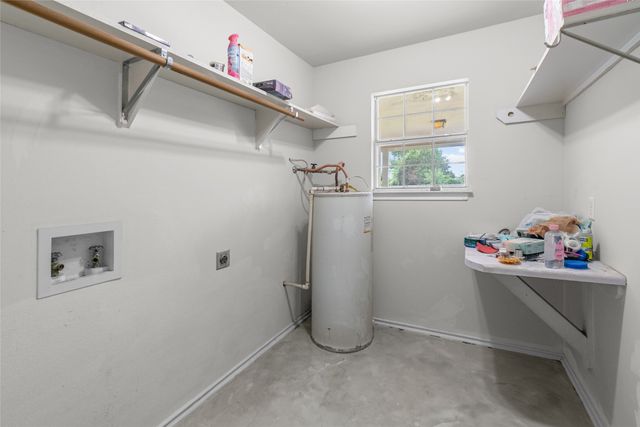 608 Aldridge Street, Commerce, TX 75428