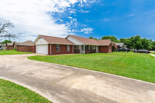 608 Aldridge Street, Commerce, TX 75428
