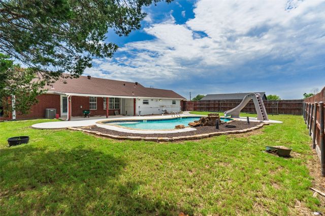 608 Aldridge Street, Commerce, TX 75428