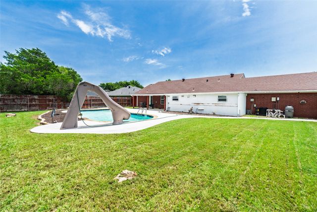 608 Aldridge Street, Commerce, TX 75428