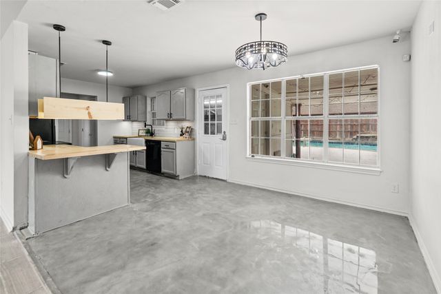 608 Aldridge Street, Commerce, TX 75428