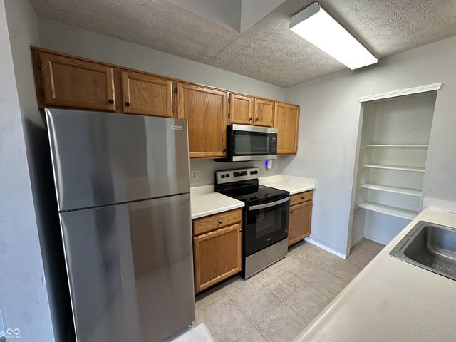 3266 Oceanline East Drive, Indianapolis, IN 46214