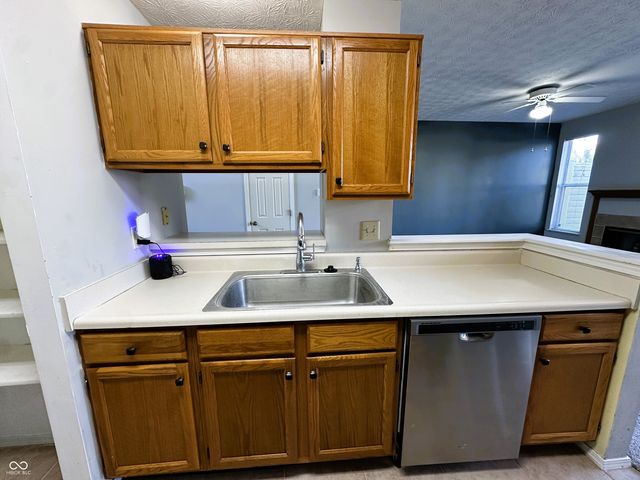 3266 Oceanline East Drive, Indianapolis, IN 46214