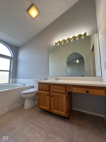 3266 Oceanline East Drive, Indianapolis, IN 46214