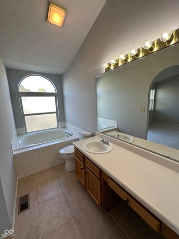 3266 Oceanline East Drive, Indianapolis, IN 46214