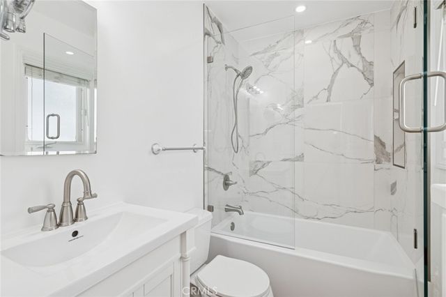 200 Grand Canal, Newport Beach, CA 92662