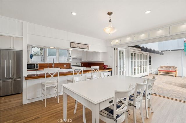 200 Grand Canal, Newport Beach, CA 92662