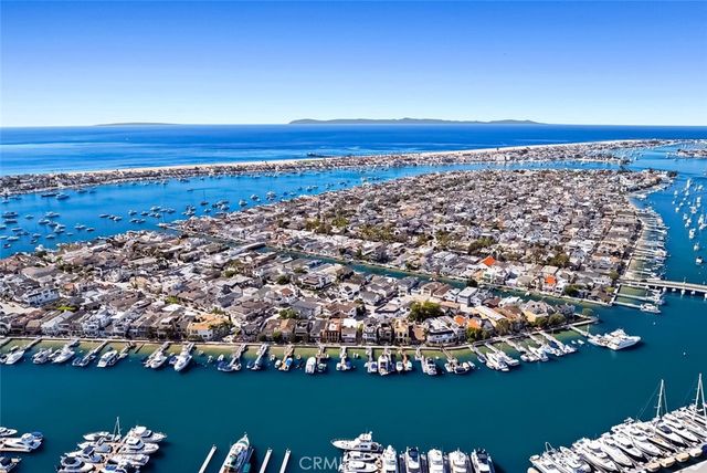 200 Grand Canal, Newport Beach, CA 92662