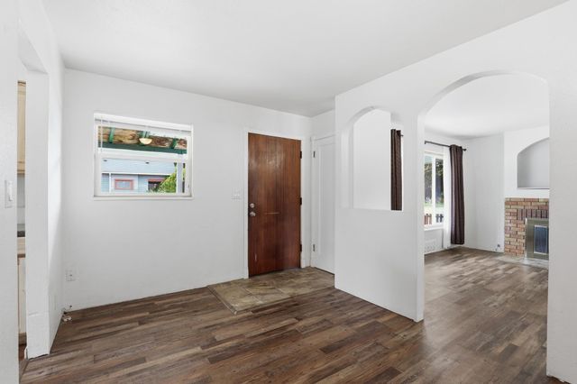 4607 N G St, Spokane, WA 99205