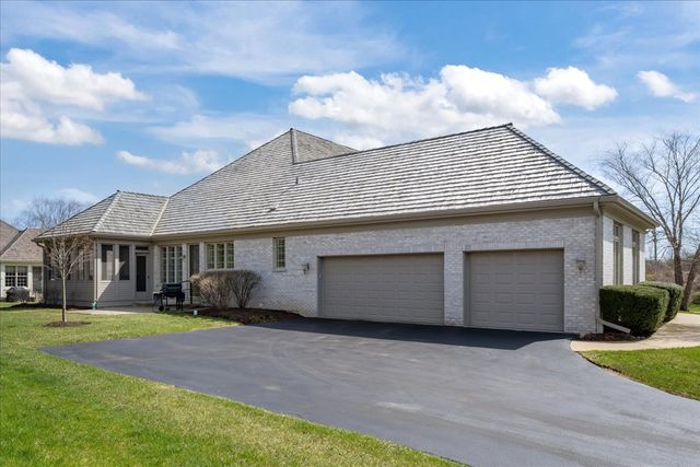 5399 S Pointe Court, Long Grove, IL 60047