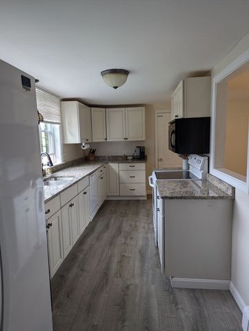 95 Providence Street B, Mendon, MA 01756