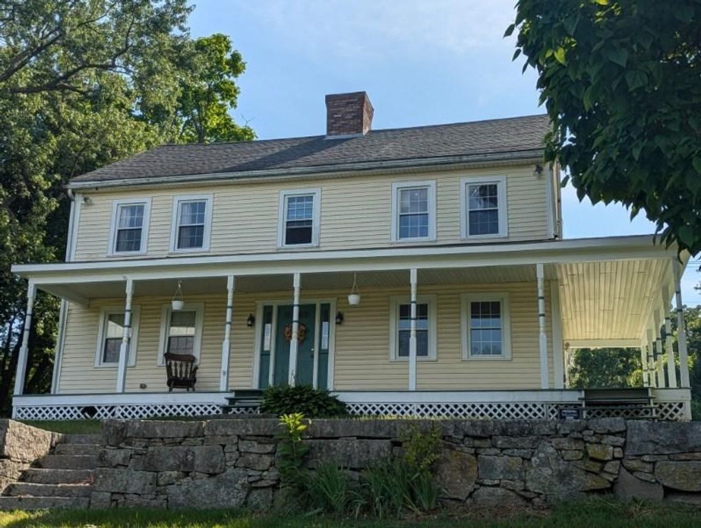 95 Providence Street B, Mendon, MA 01756
