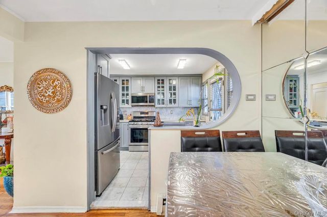 181 Martens Avenue, Valley Stream, NY 11580