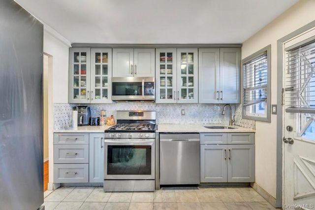 181 Martens Avenue, Valley Stream, NY 11580