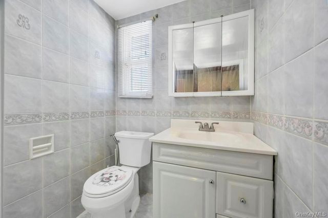 181 Martens Avenue, Valley Stream, NY 11580