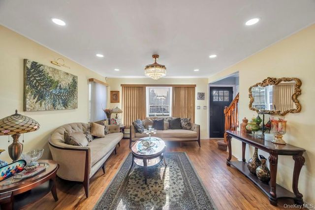 181 Martens Avenue, Valley Stream, NY 11580